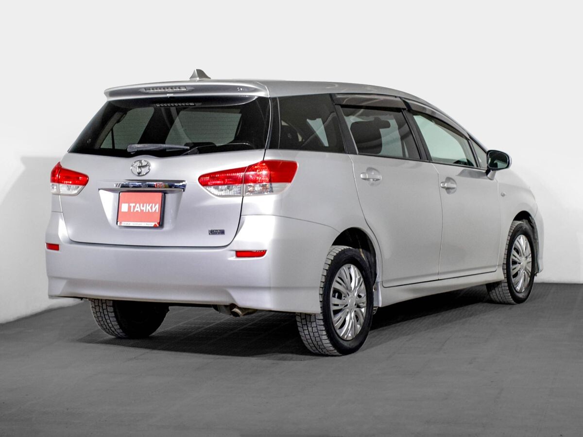 Toyota Wish 2011 - фото автомобиля