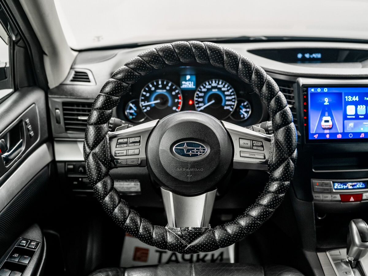 Subaru Outback 2010 - фото автомобиля