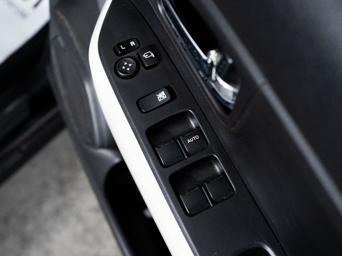 Suzuki Xbee 2020 - фото автомобиля