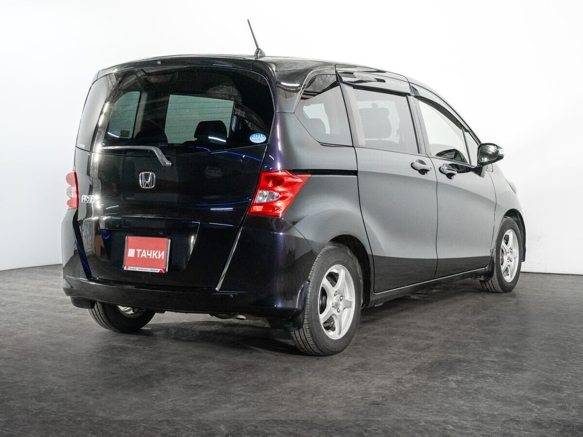 Honda Freed 2010 - фото автомобиля