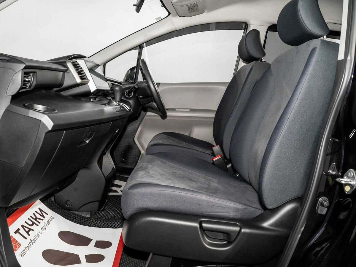 Honda Freed 2010 - фото автомобиля