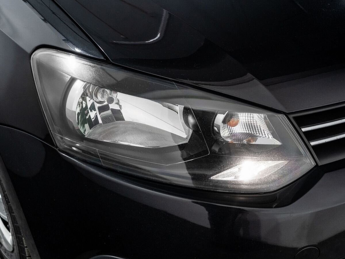 Volkswagen Polo 2014 - фото автомобиля