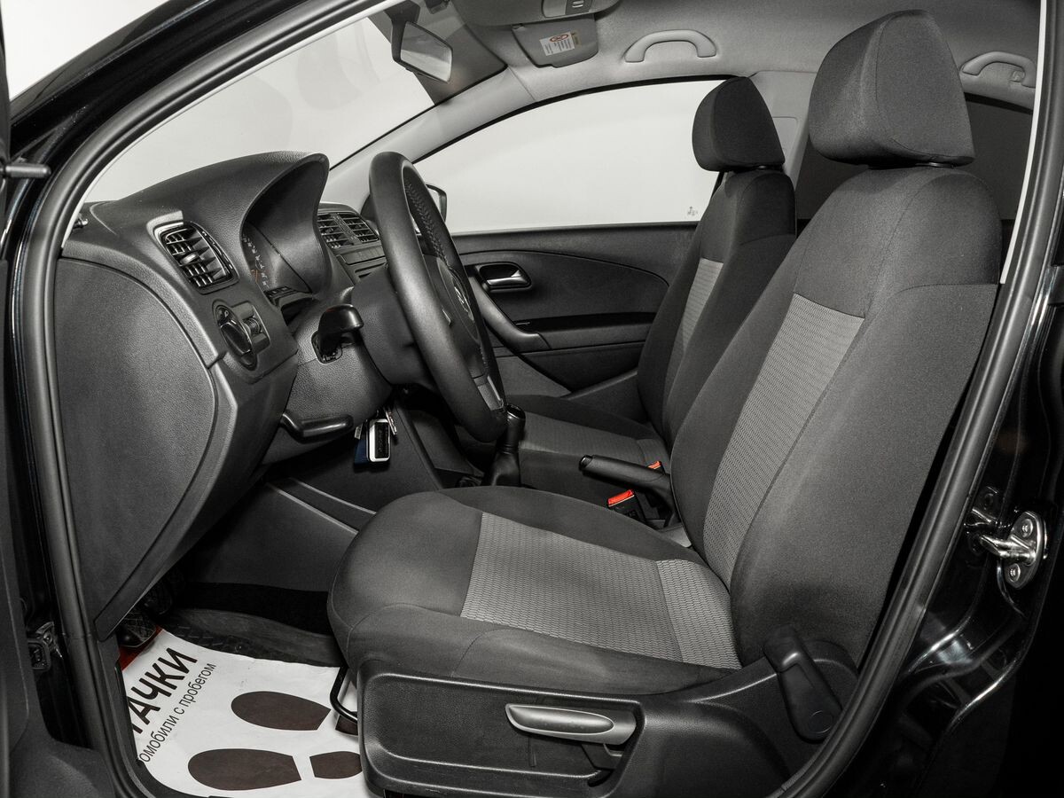 Volkswagen Polo 2014 - фото автомобиля