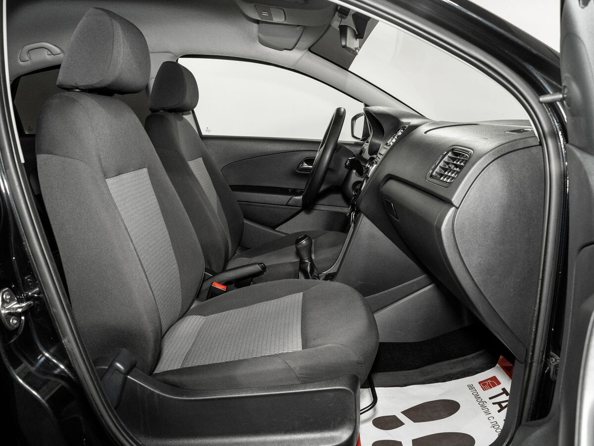 Volkswagen Polo 2014 - фото автомобиля