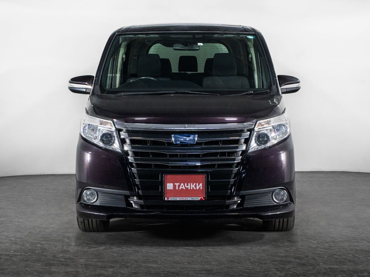 Toyota Noah 2015 - фото автомобиля