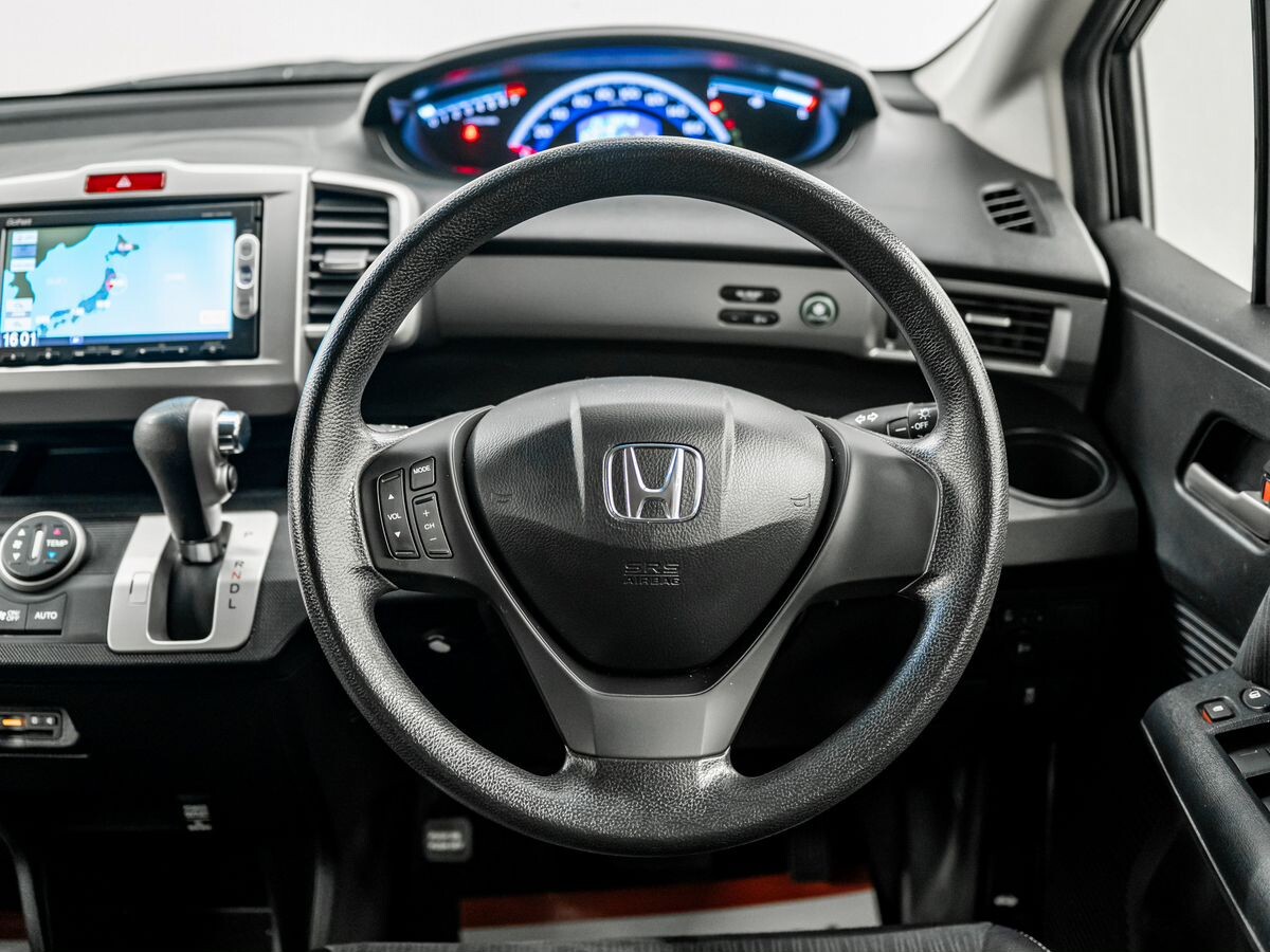 Honda Freed 2014 - фото автомобиля
