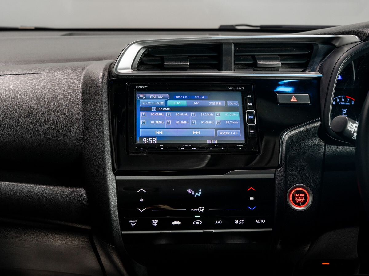 Honda Fit 2018 - фото автомобиля