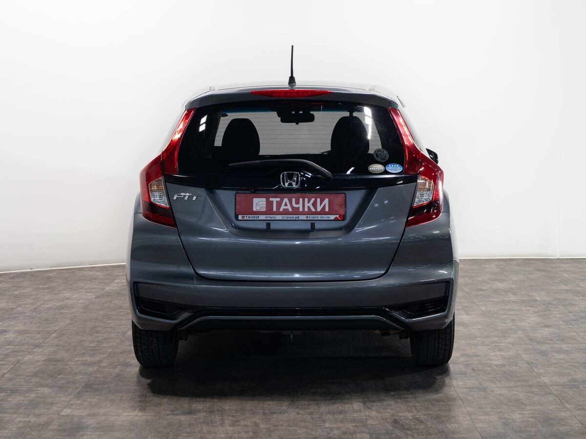 Honda Fit 2018 - фото автомобиля
