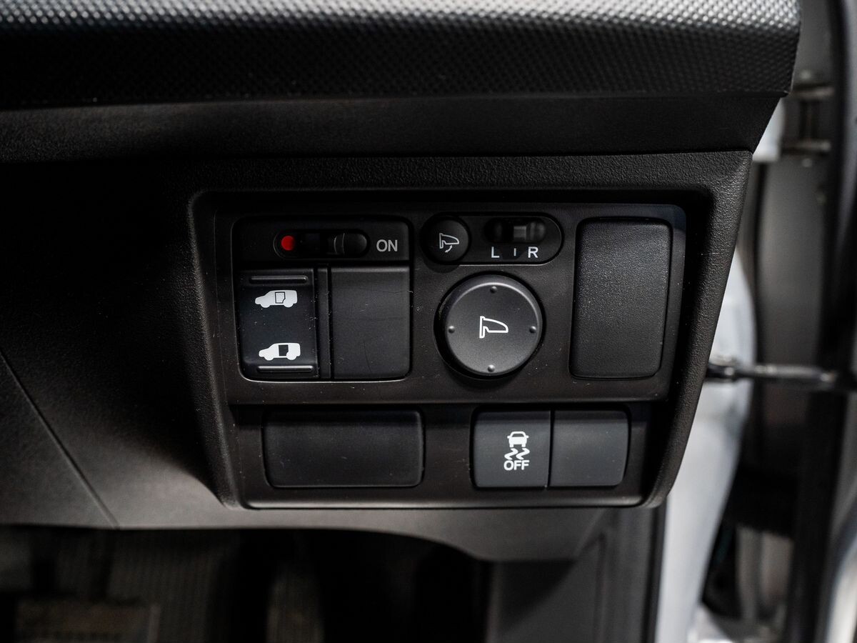 Honda Freed 2014 - фото автомобиля