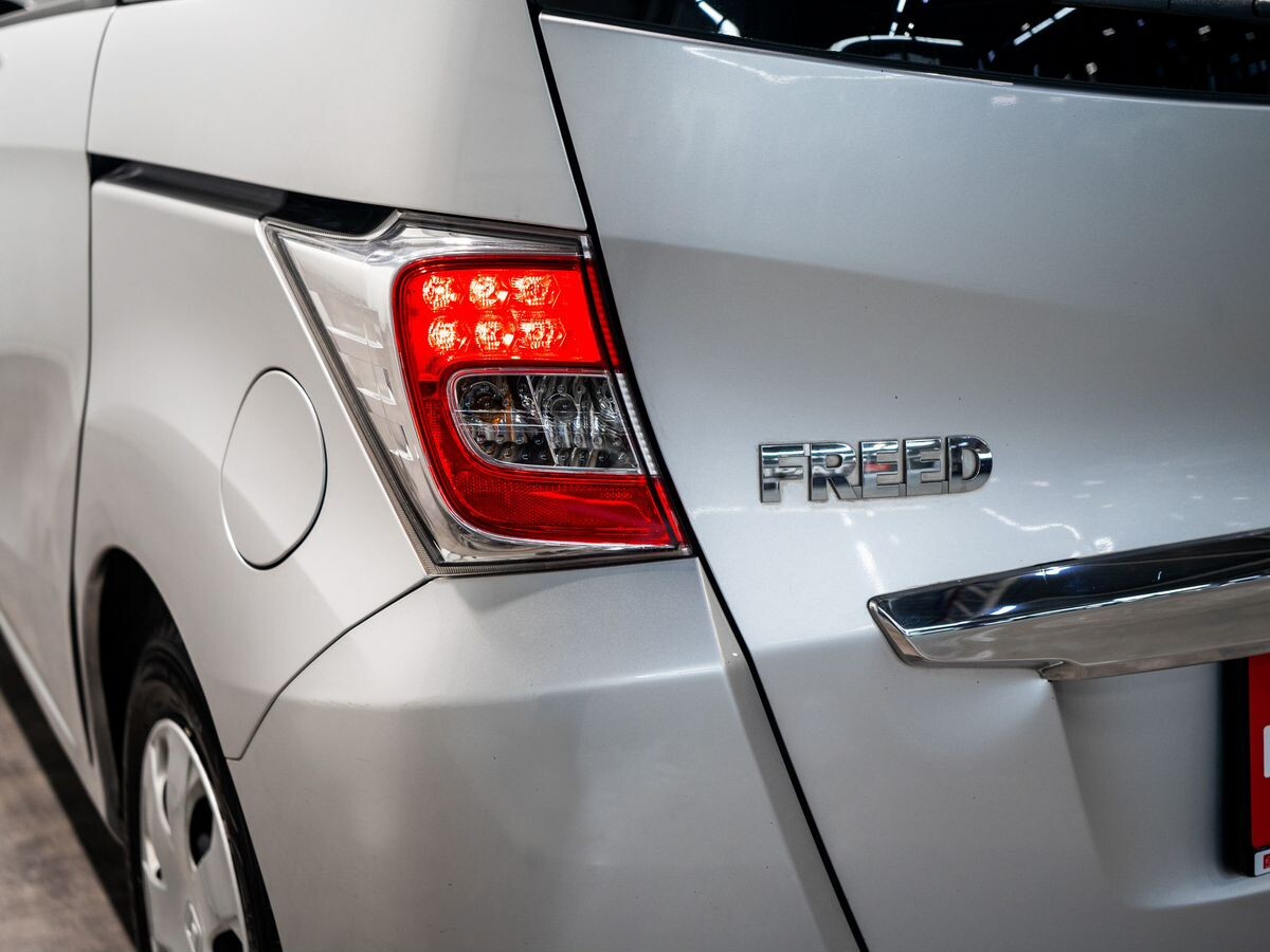 Honda Freed 2014 - фото автомобиля