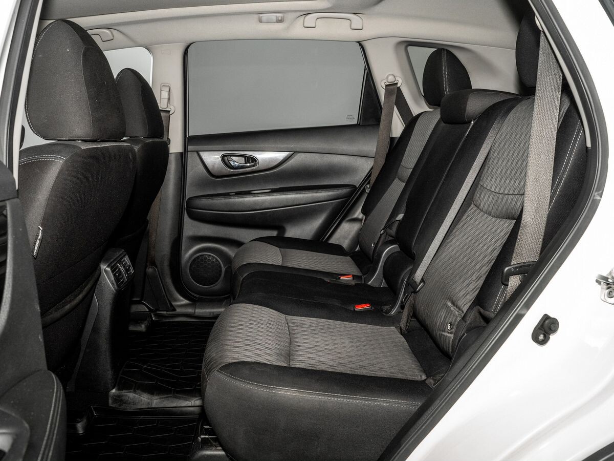 Nissan X-Trail 2018 - фото автомобиля