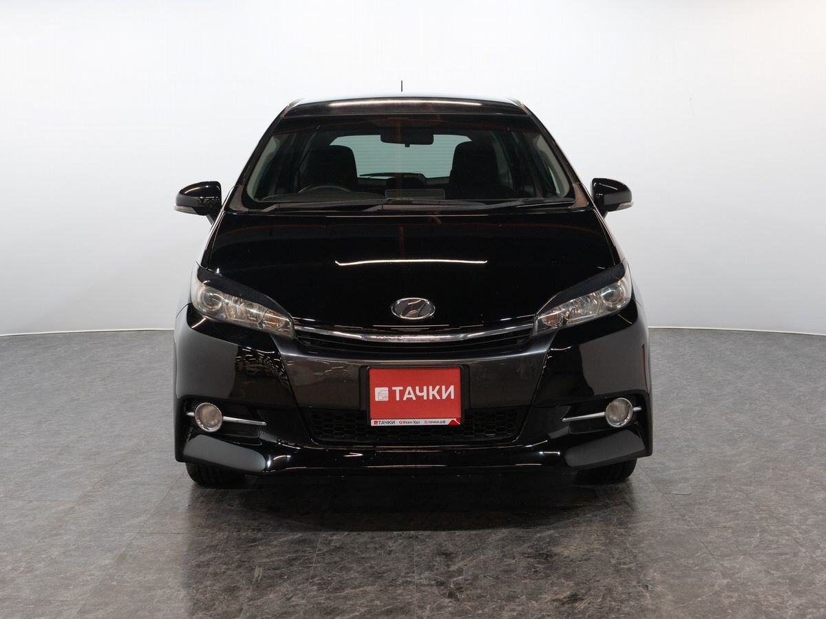Toyota Wish 2012 - фото автомобиля