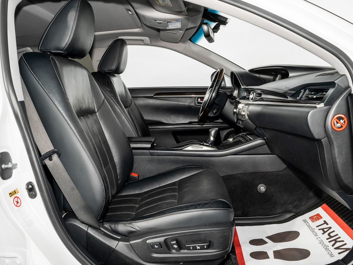 Lexus ES250 2015 - фото автомобиля