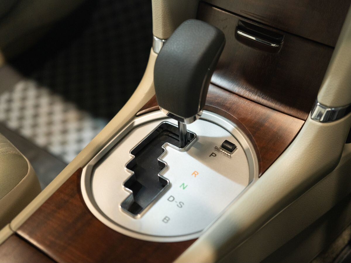 Toyota Premio 2010 - фото автомобиля