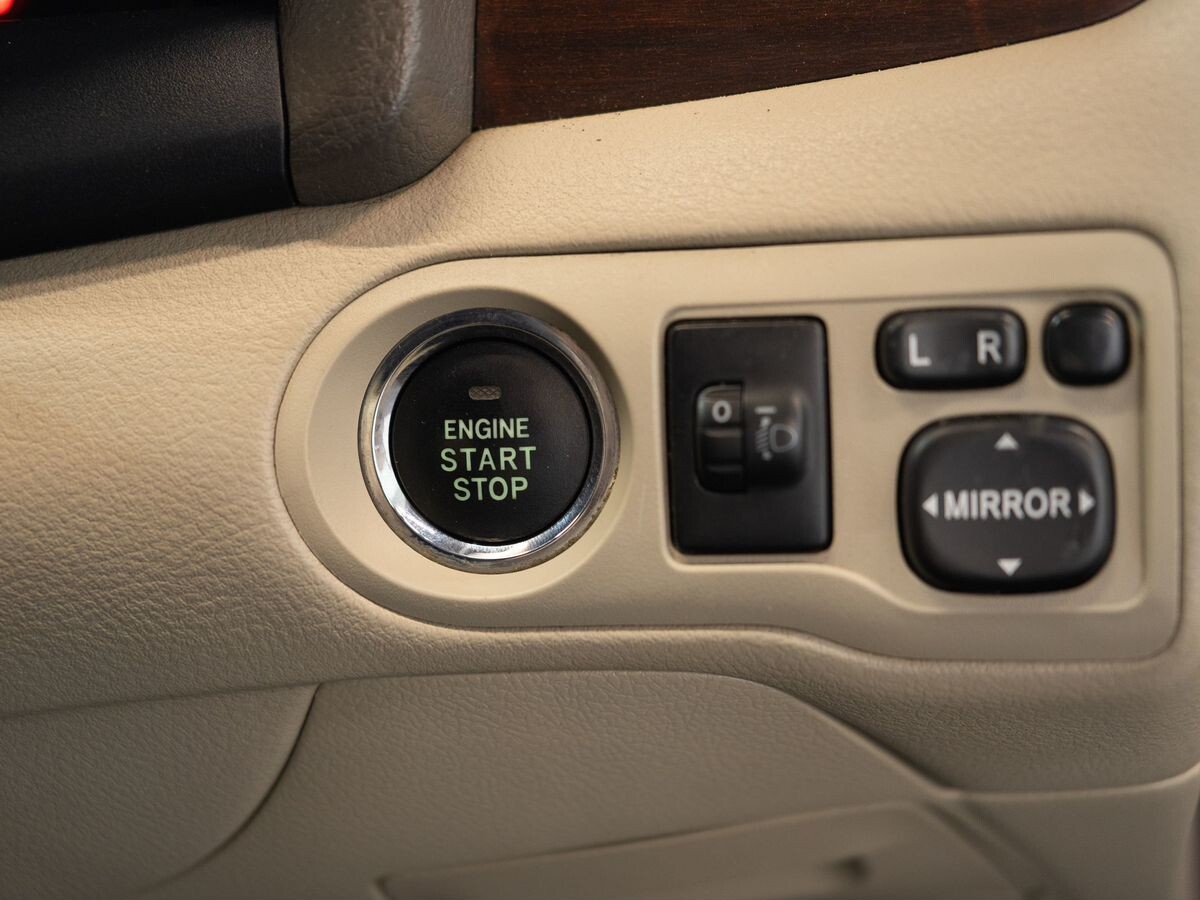 Toyota Premio 2010 - фото автомобиля