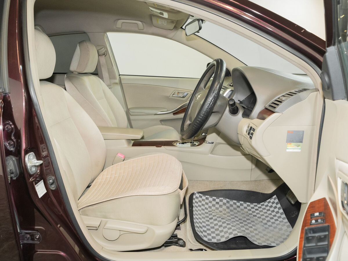Toyota Premio 2010 - фото автомобиля
