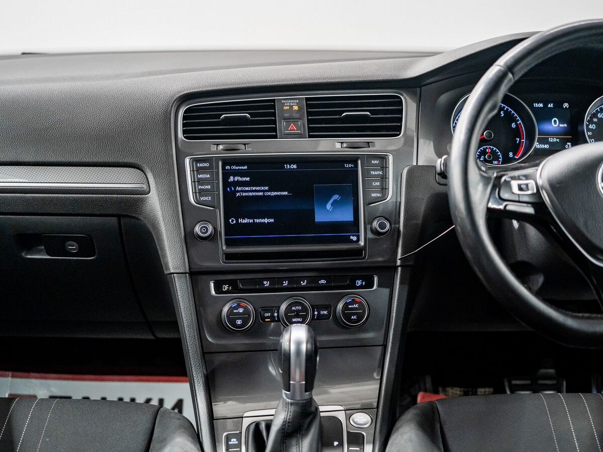 Volkswagen Golf 2015 - фото автомобиля