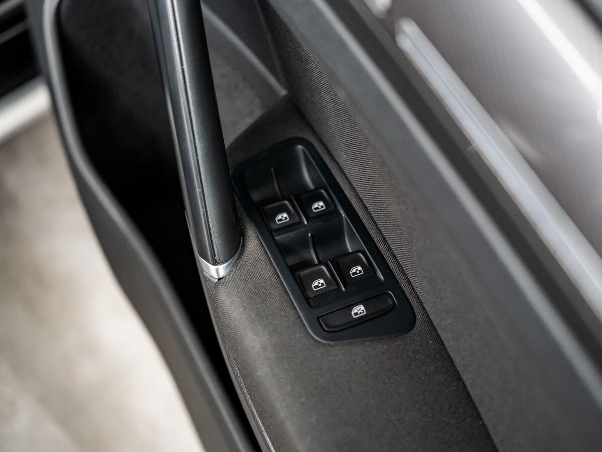 Volkswagen Golf 2015 - фото автомобиля