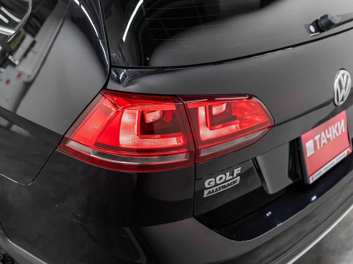 Volkswagen Golf 2015 - фото автомобиля