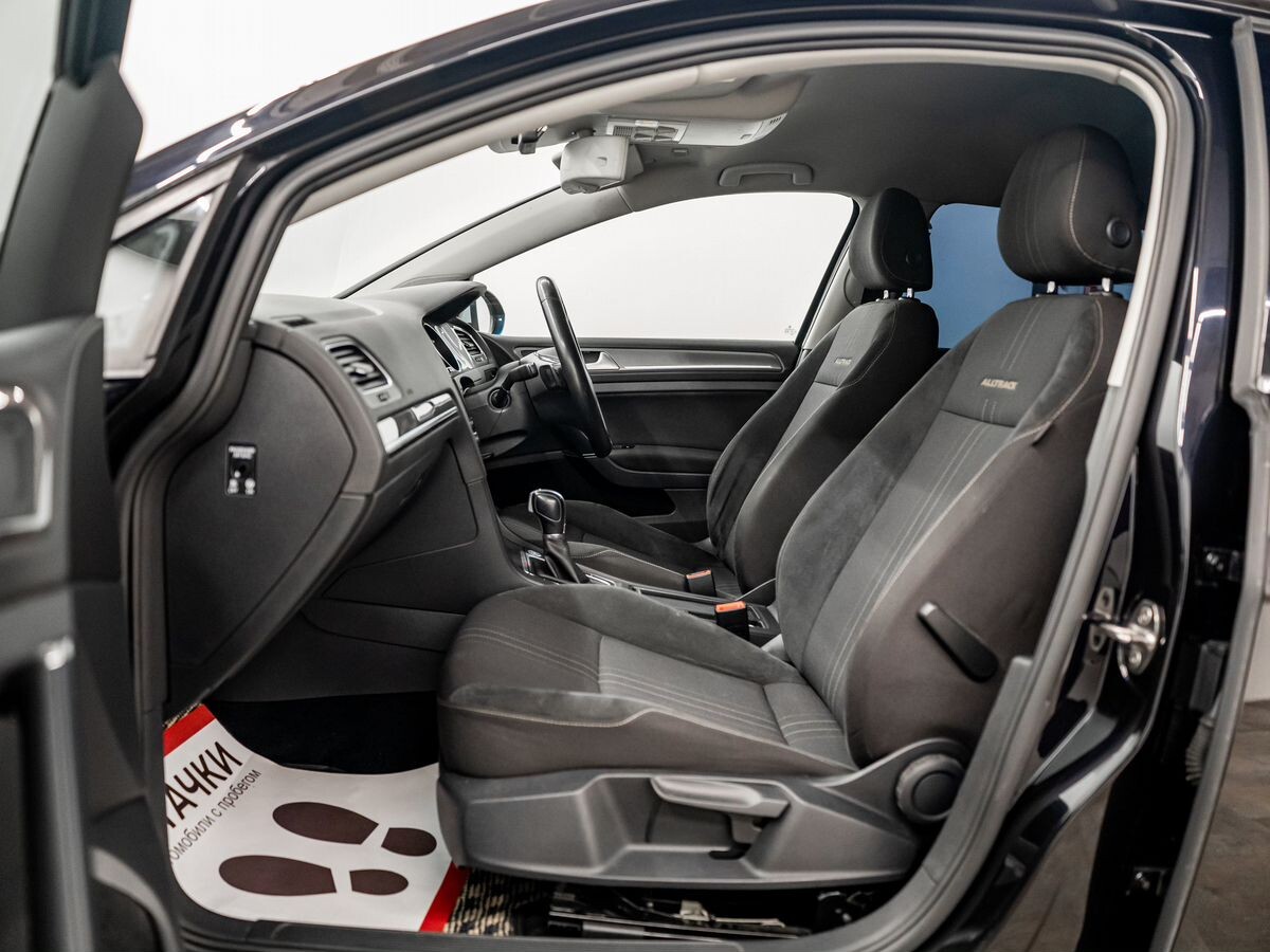 Volkswagen Golf 2015 - фото автомобиля
