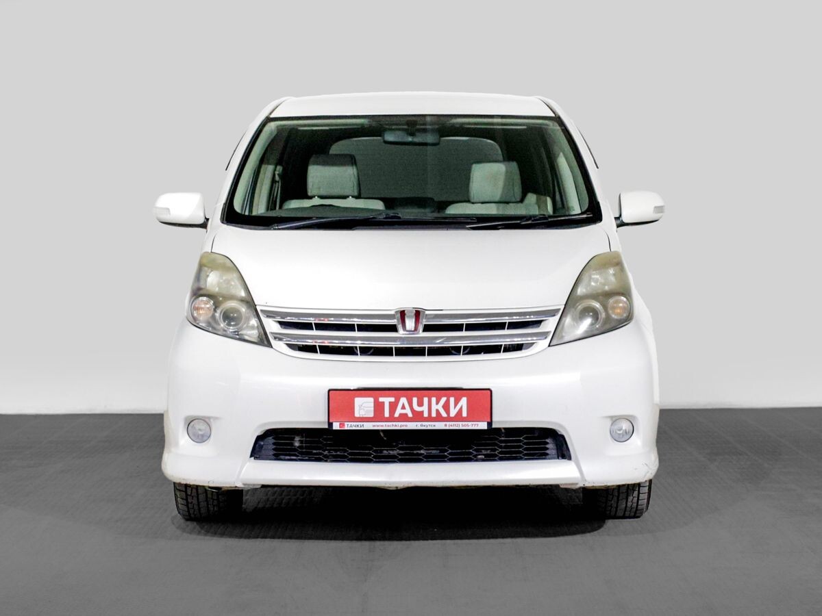 Toyota Isis 2010 - фото автомобиля