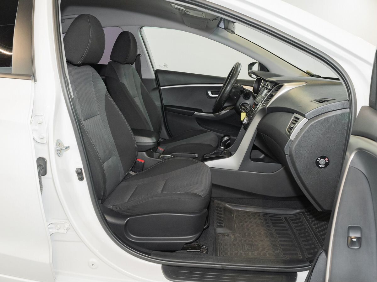 Hyundai i30 2012 - фото автомобиля