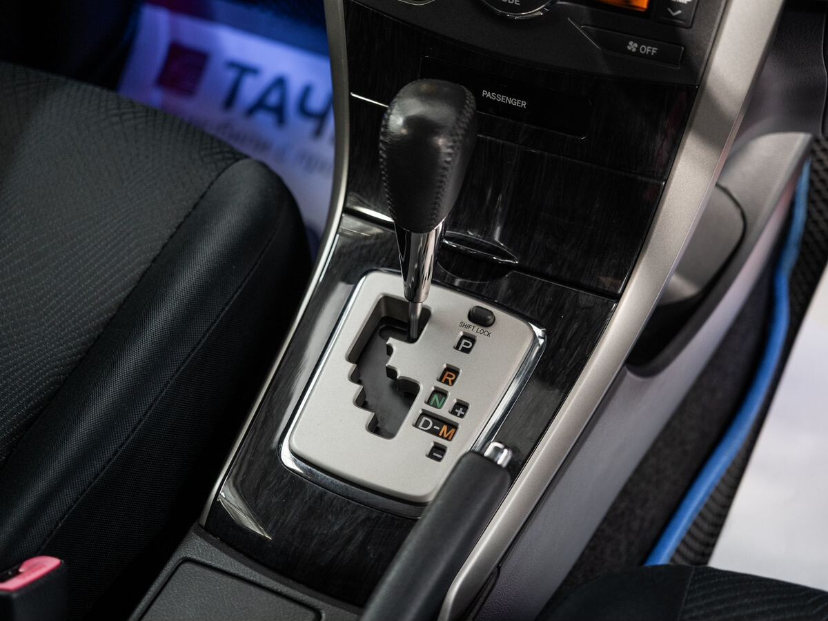 Toyota Corolla Fielder 2011 - фото автомобиля