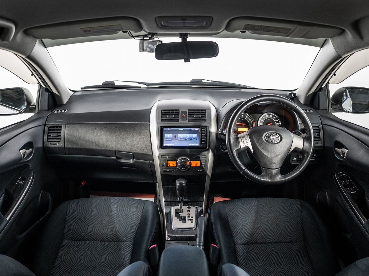 Toyota Corolla Fielder 2011 - фото автомобиля