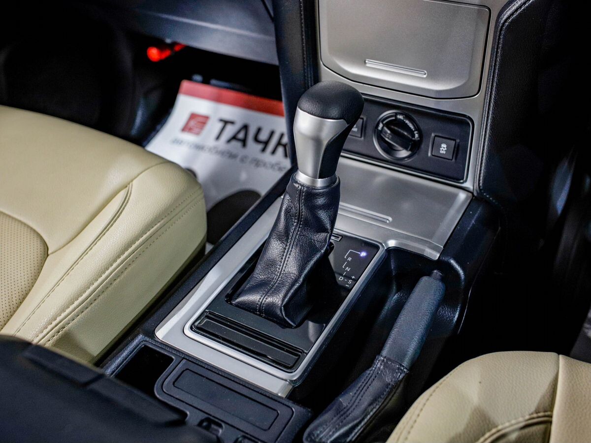 Toyota Land Cruiser Prado 2019 - фото автомобиля