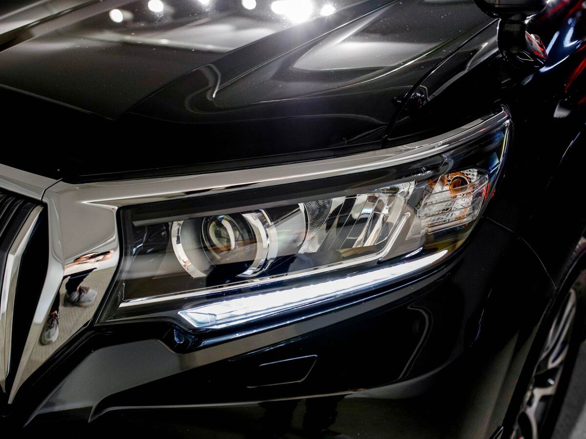 Toyota Land Cruiser Prado 2019 - фото автомобиля