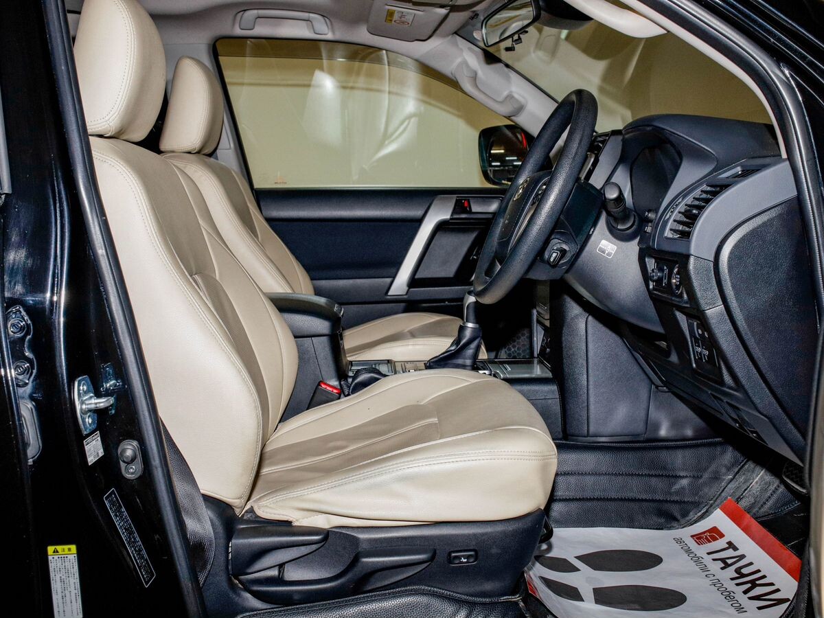 Toyota Land Cruiser Prado 2019 - фото автомобиля