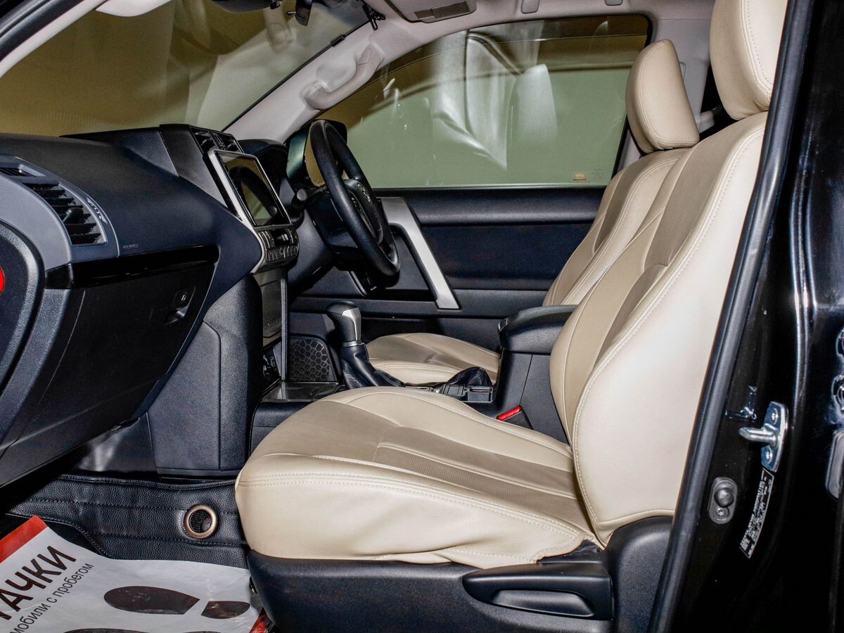 Toyota Land Cruiser Prado 2019 - фото автомобиля