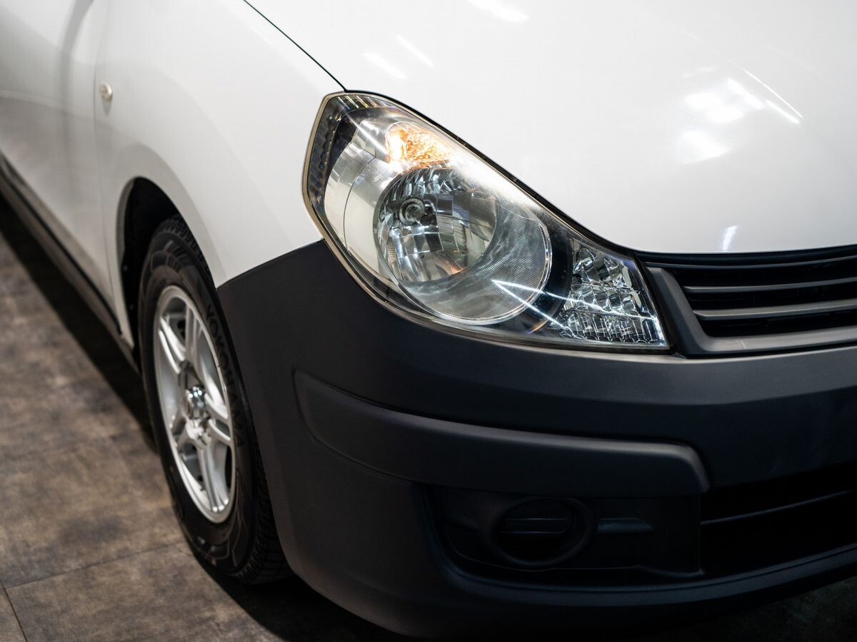 Nissan AD 2008 - фото автомобиля