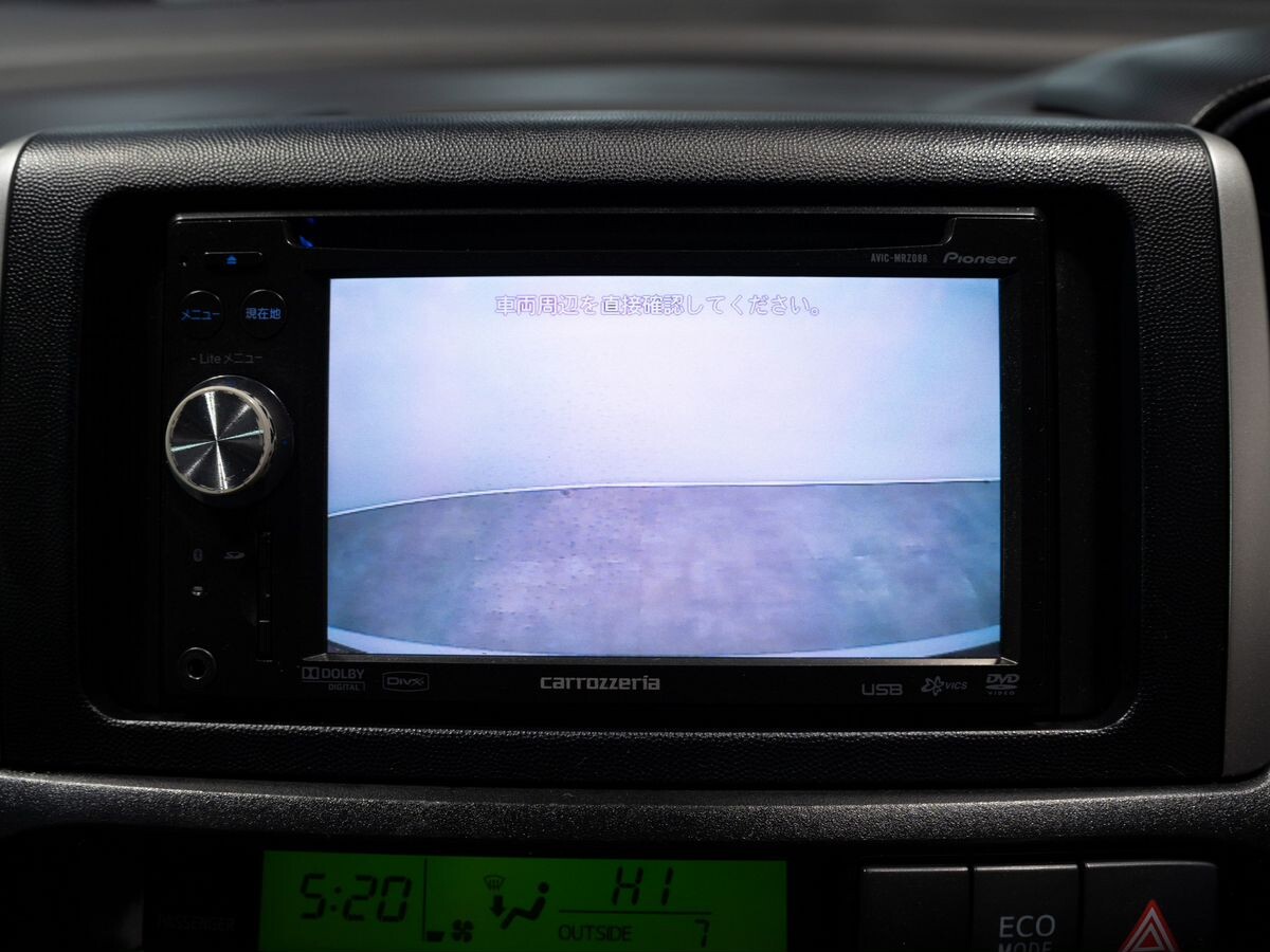 Toyota Wish 2009 - фото автомобиля