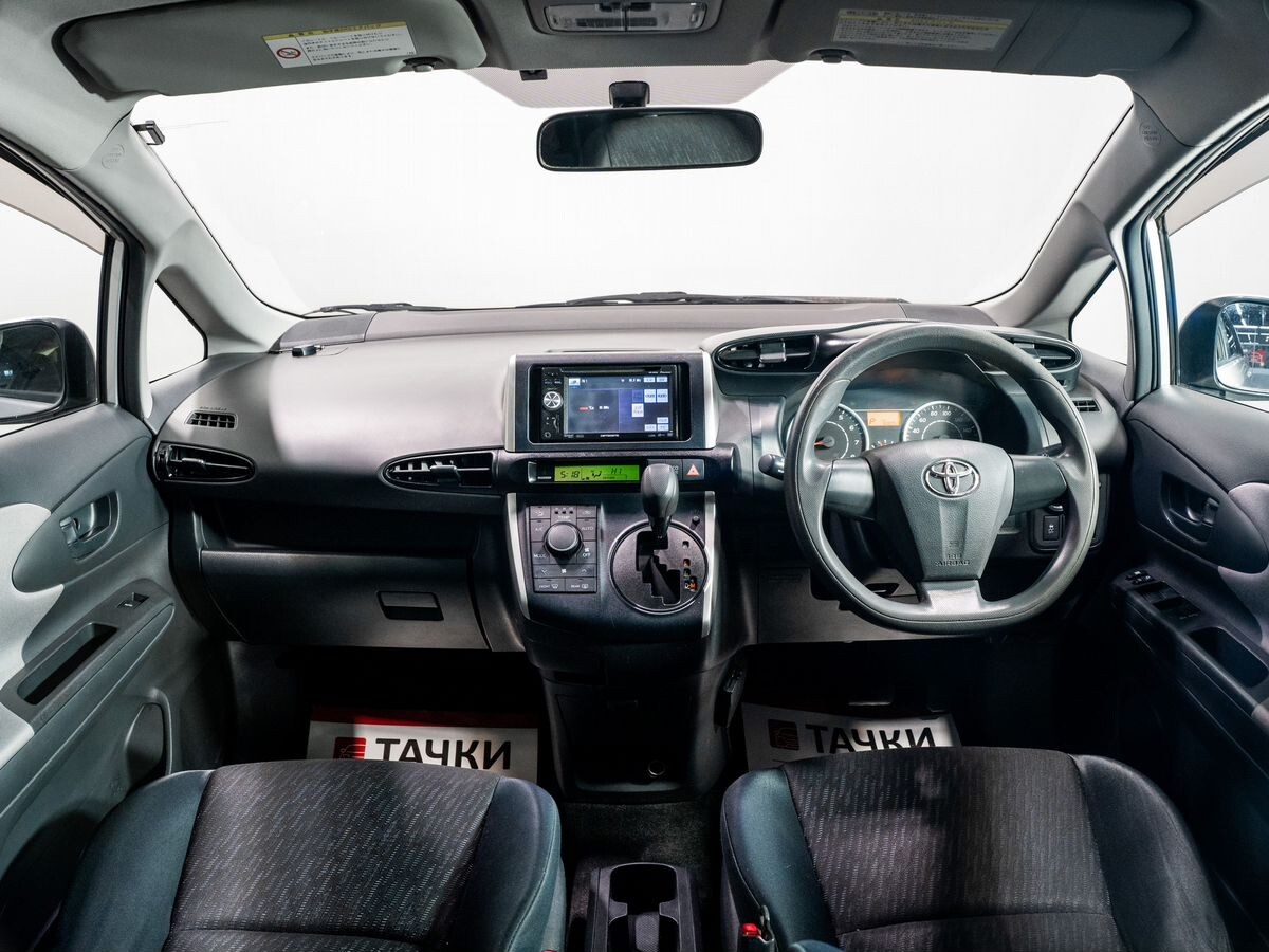 Toyota Wish 2009 - фото автомобиля