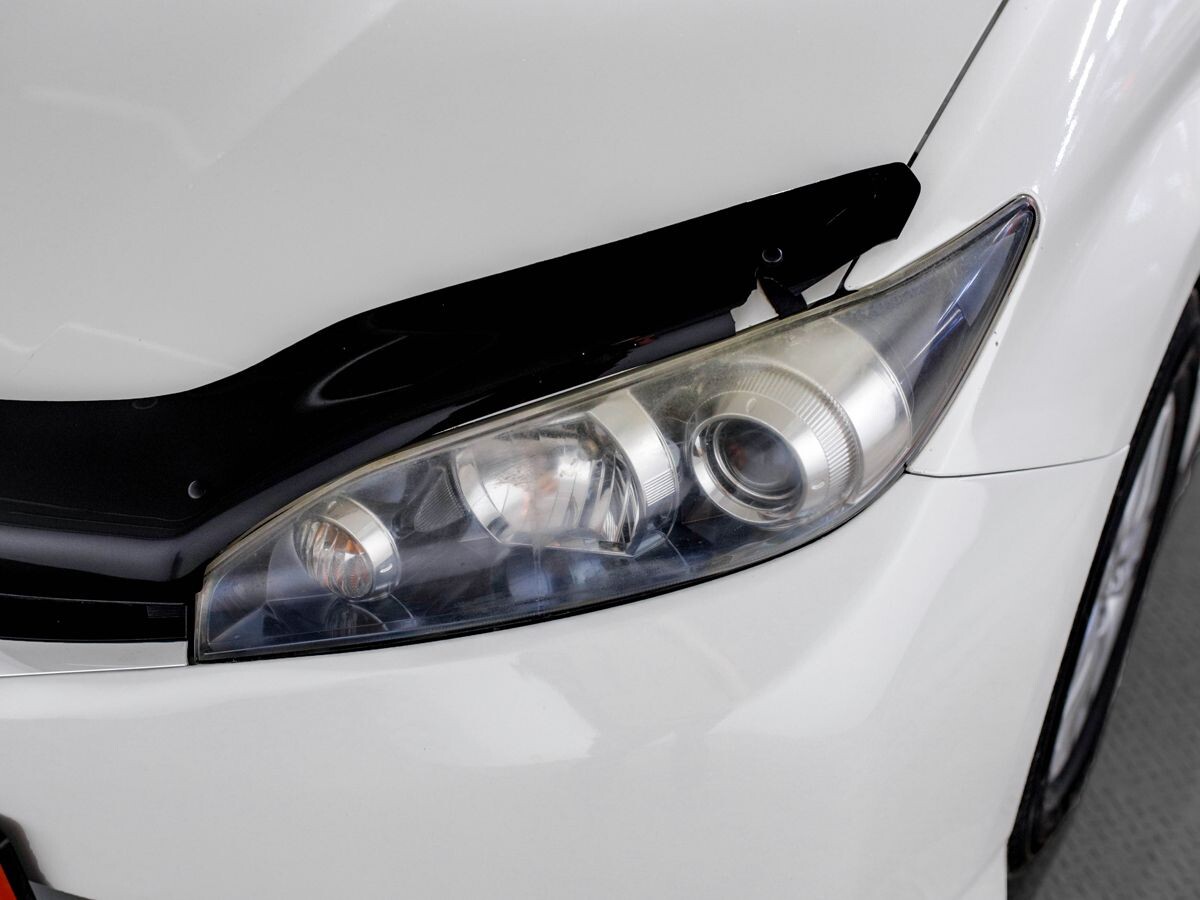 Toyota Wish 2010 - фото автомобиля