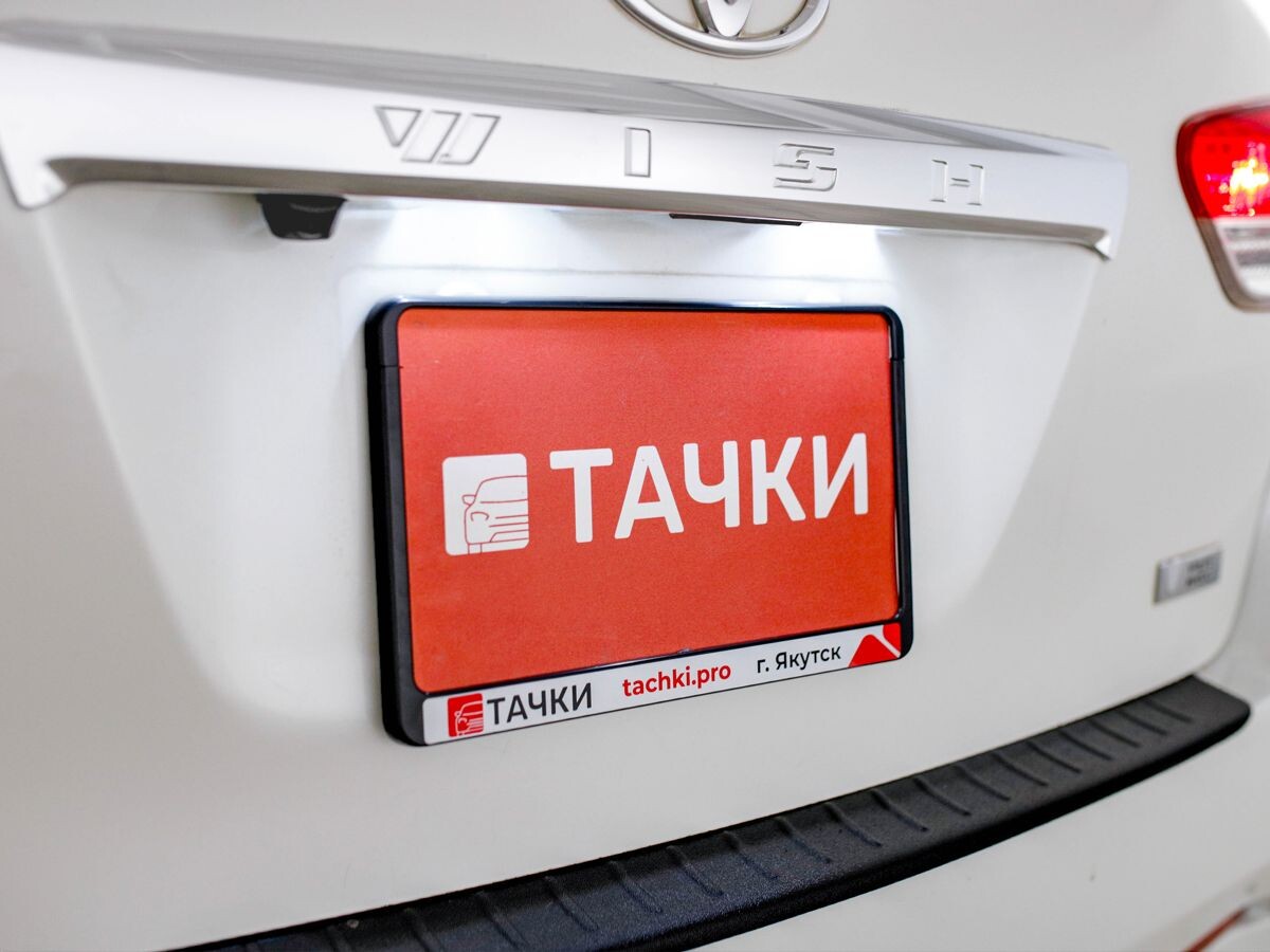 Toyota Wish 2010 - фото автомобиля