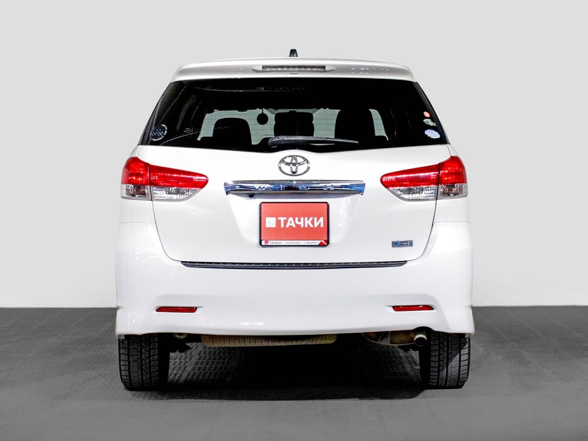 Toyota Wish 2010 - фото автомобиля