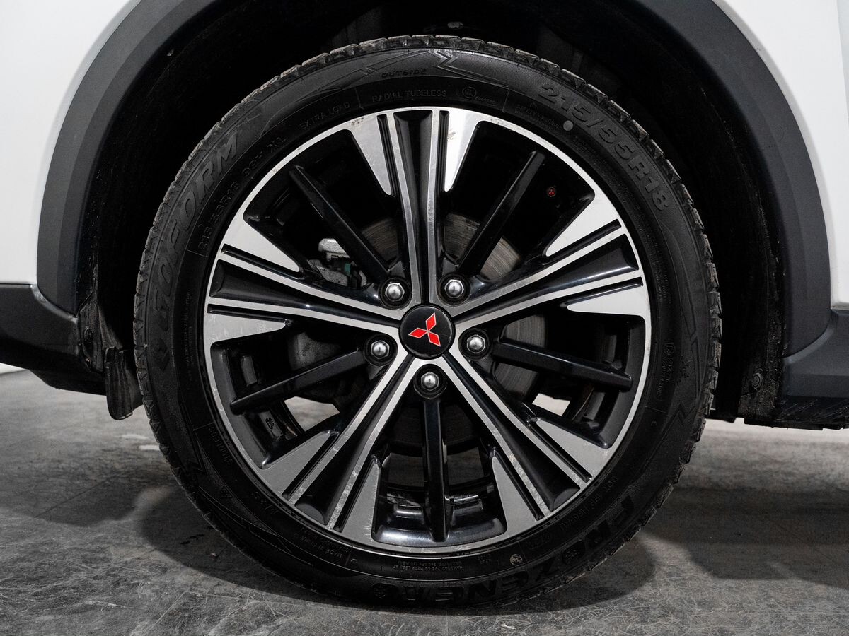 Mitsubishi Eclipse Cross 2020 - фото автомобиля