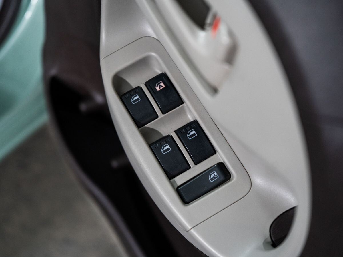 Toyota Passo 2012 - фото автомобиля