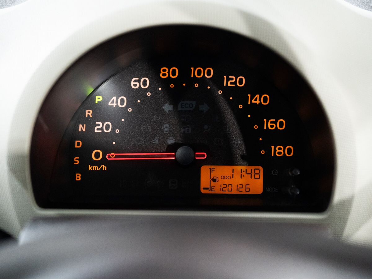Toyota Passo 2012 - фото автомобиля