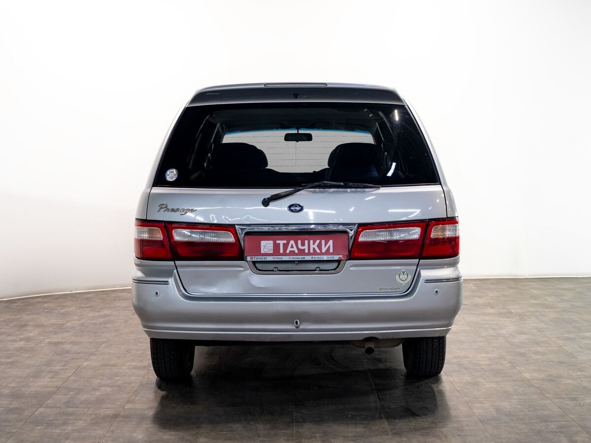 Nissan Presage 2000 - фото автомобиля