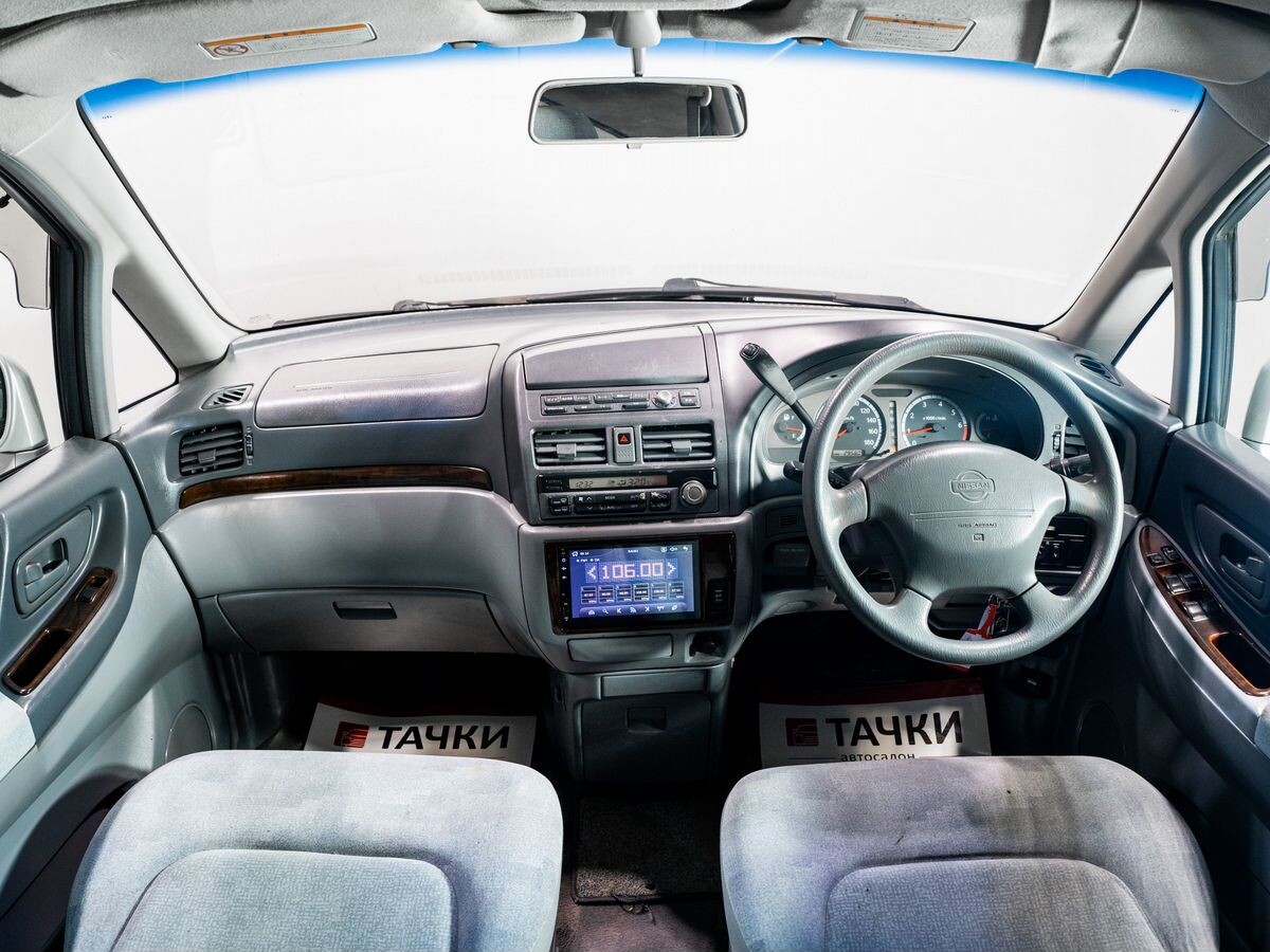 Nissan Presage 2000 - фото автомобиля