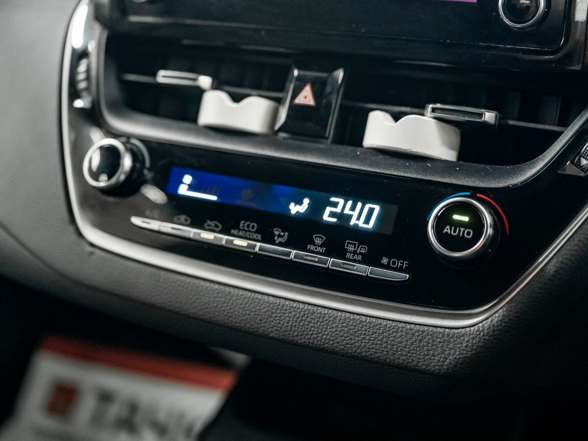 Toyota Corolla 2020 - фото автомобиля