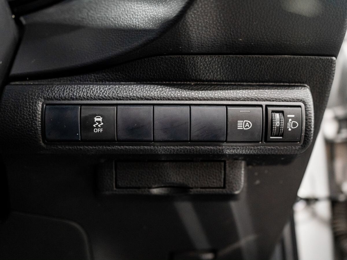 Toyota Corolla 2020 - фото автомобиля