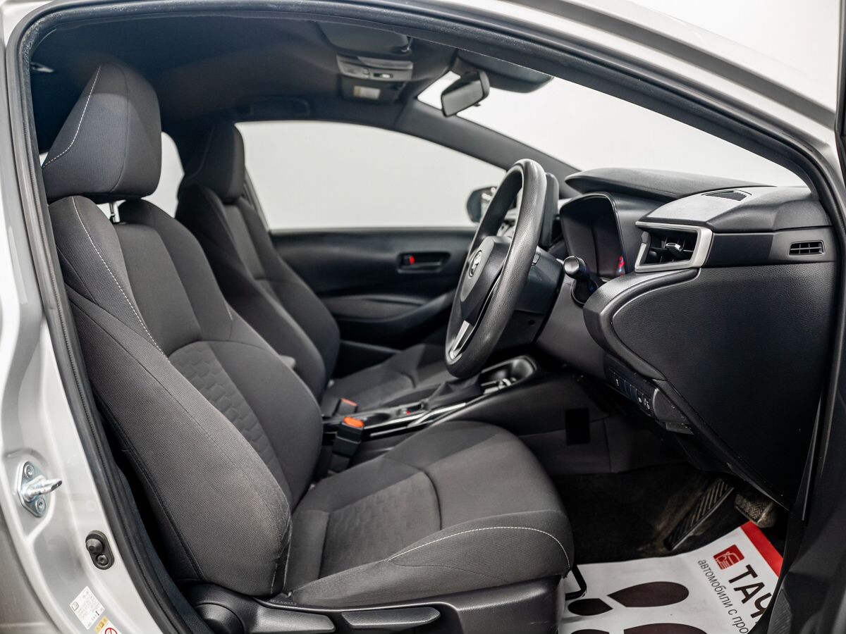 Toyota Corolla 2020 - фото автомобиля